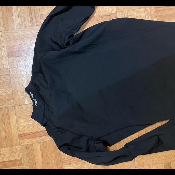 Large Nike Fall pullover - Picture 4 of 4